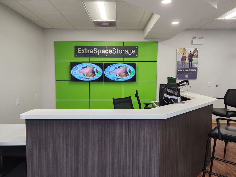 Images Extra Space Storage