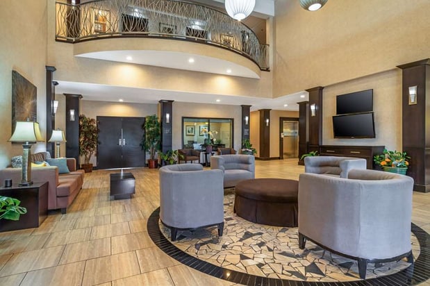 Images Best Western Plus Lytle Inn & Suites