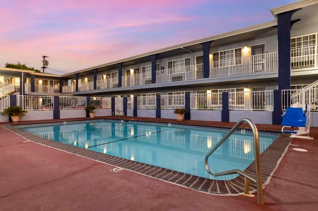 Images Best Western Orange Plaza