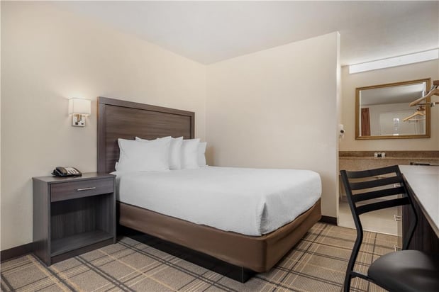 Images SureStay by Best Western Gonzales