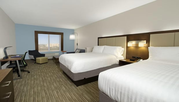 Images Holiday Inn Express & Suites Columbus North by IHG
