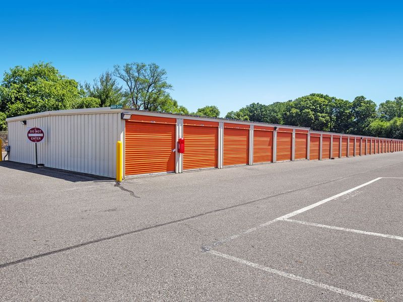 Images Extra Space Storage