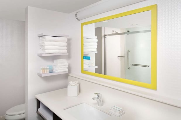 Images Hampton Inn Miami Airport East