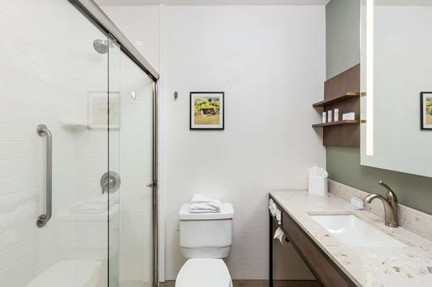 Images Hilton Garden Inn Davis Downtown