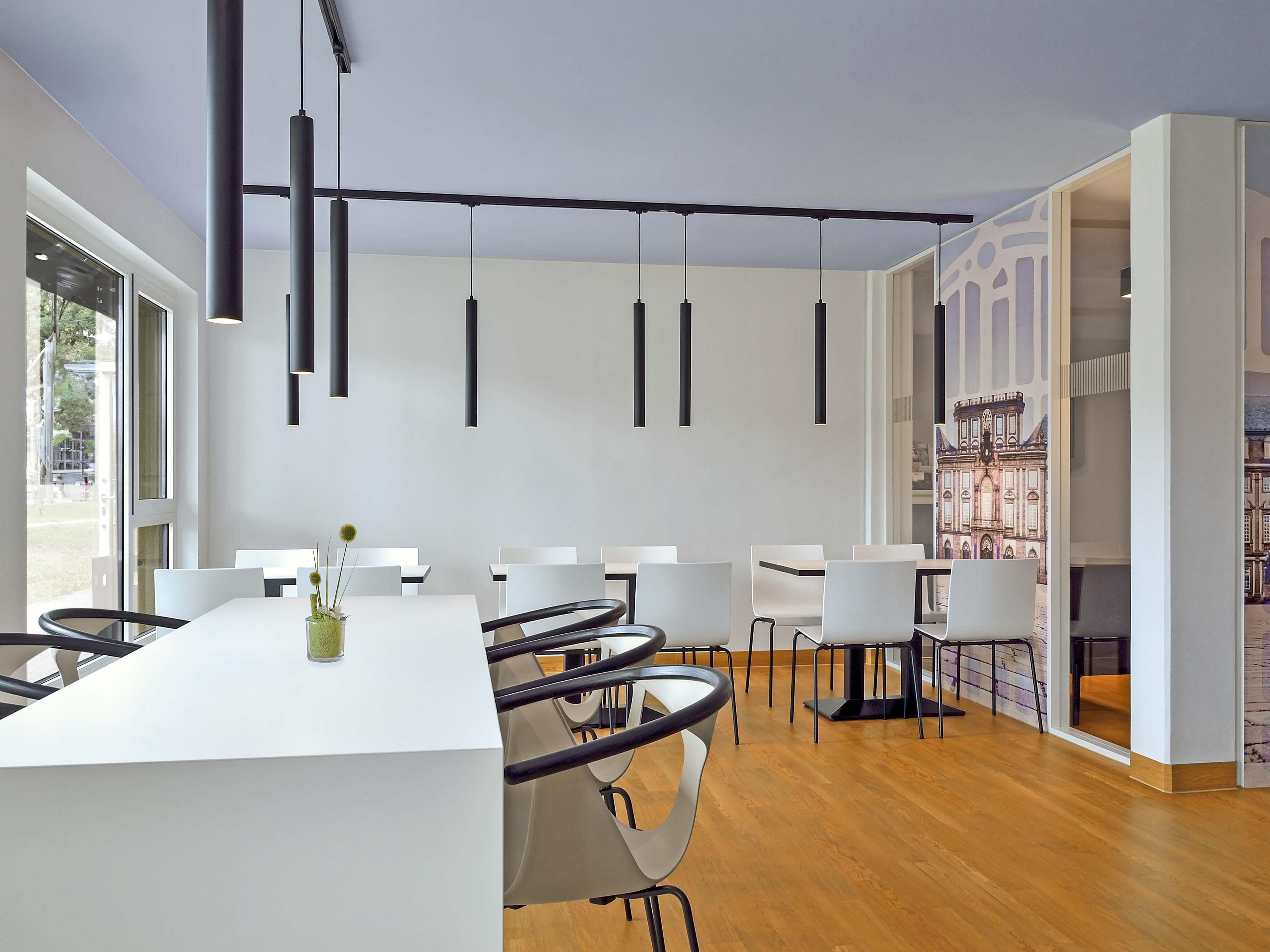 Bilder B&B HOTEL Mannheim-Neuostheim