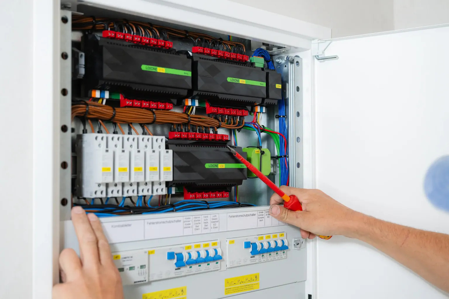 Bilder Bouchal - Der Elektrotechnik - Mechatronik
