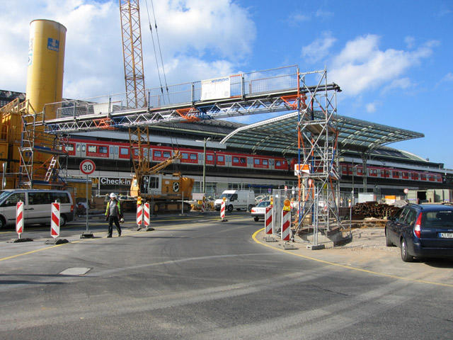 Kabelbrücke am Hauptbahnhof Köln, Gerüstbau Kampa GmbH