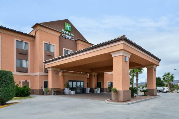 Images Holiday Inn Express & Suites Kingman by IHG