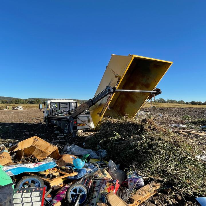 Images Cheap Skip Bins Penrith