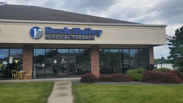 Images Rock Valley Physical Therapy - Pleasant Hill - Copper Creek