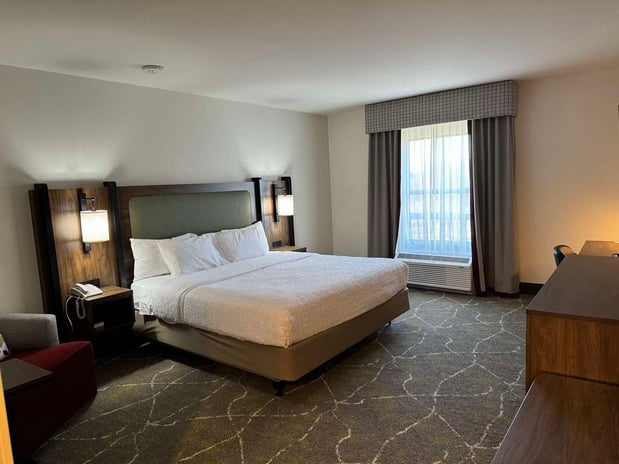 Images Hampton Inn & Suites Dobson