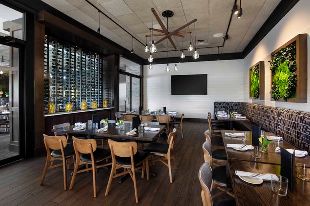 Images Burtons Grill & Bar