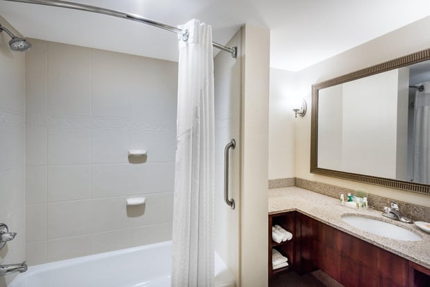 Images Holiday Inn Johnstown-Gloversville by IHG