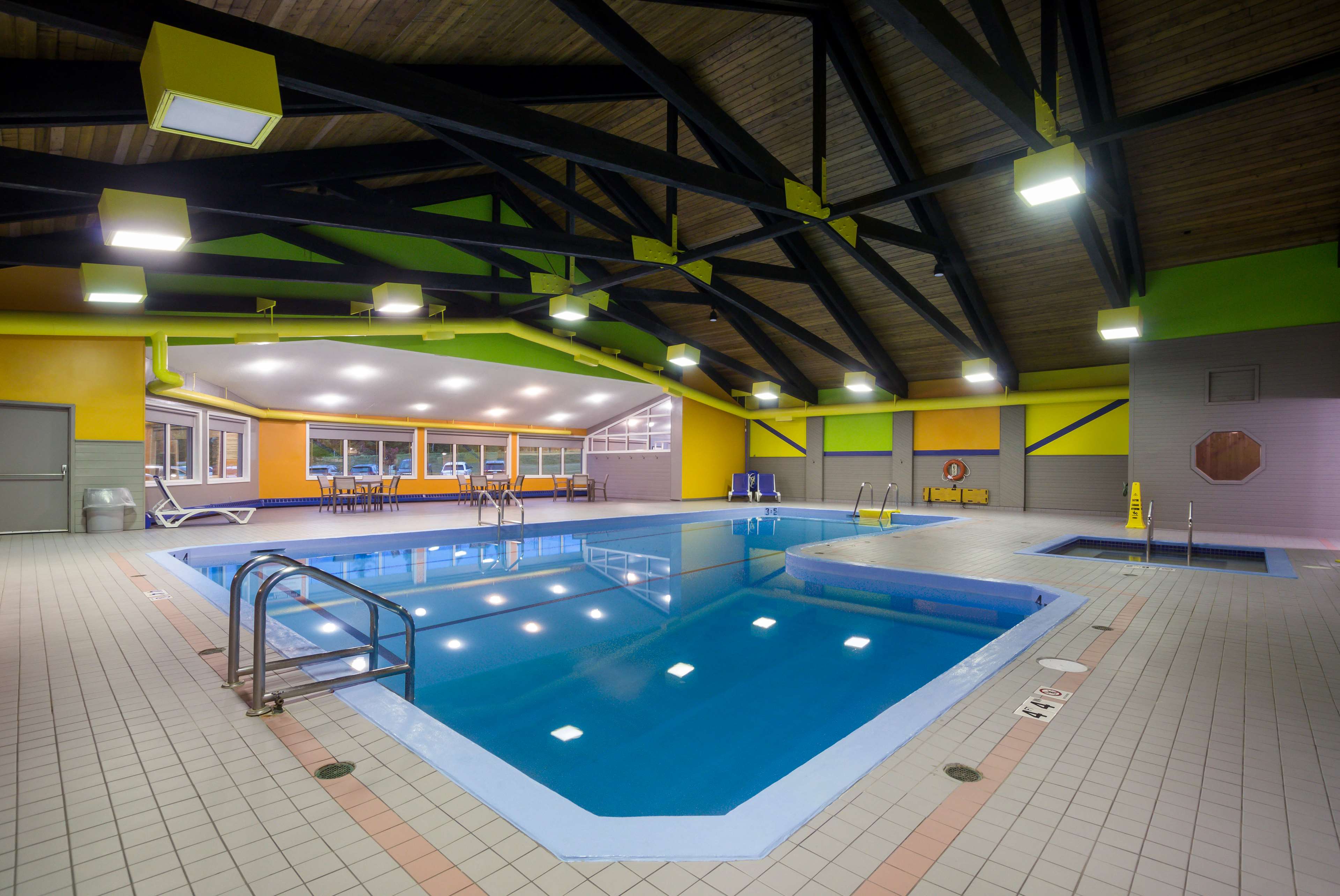 Pool Best Western Plus Norwester Hotel & Conference Centre Thunder Bay (807)473-9123