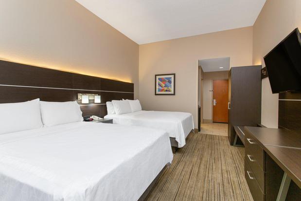 Images Holiday Inn Express & Suites Silver Springs-Ocala, an IHG Hotel