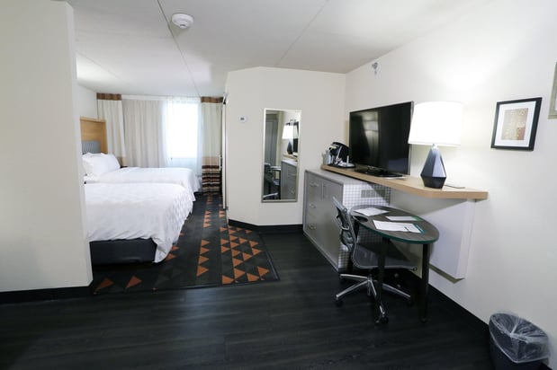 Images Holiday Inn Champaign by IHG