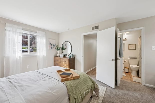 Images ReNew Odenton apartments