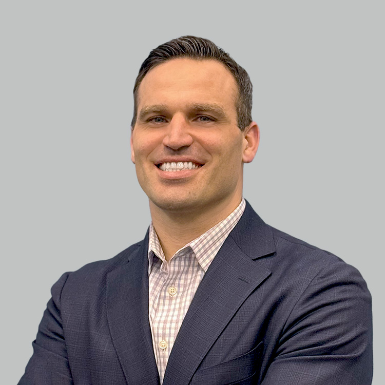 Headshot of Billy Farris, a wealth advisor at Chase