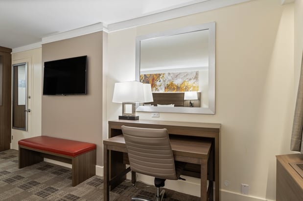 Images Crowne Plaza Executive Center Baton Rouge by IHG