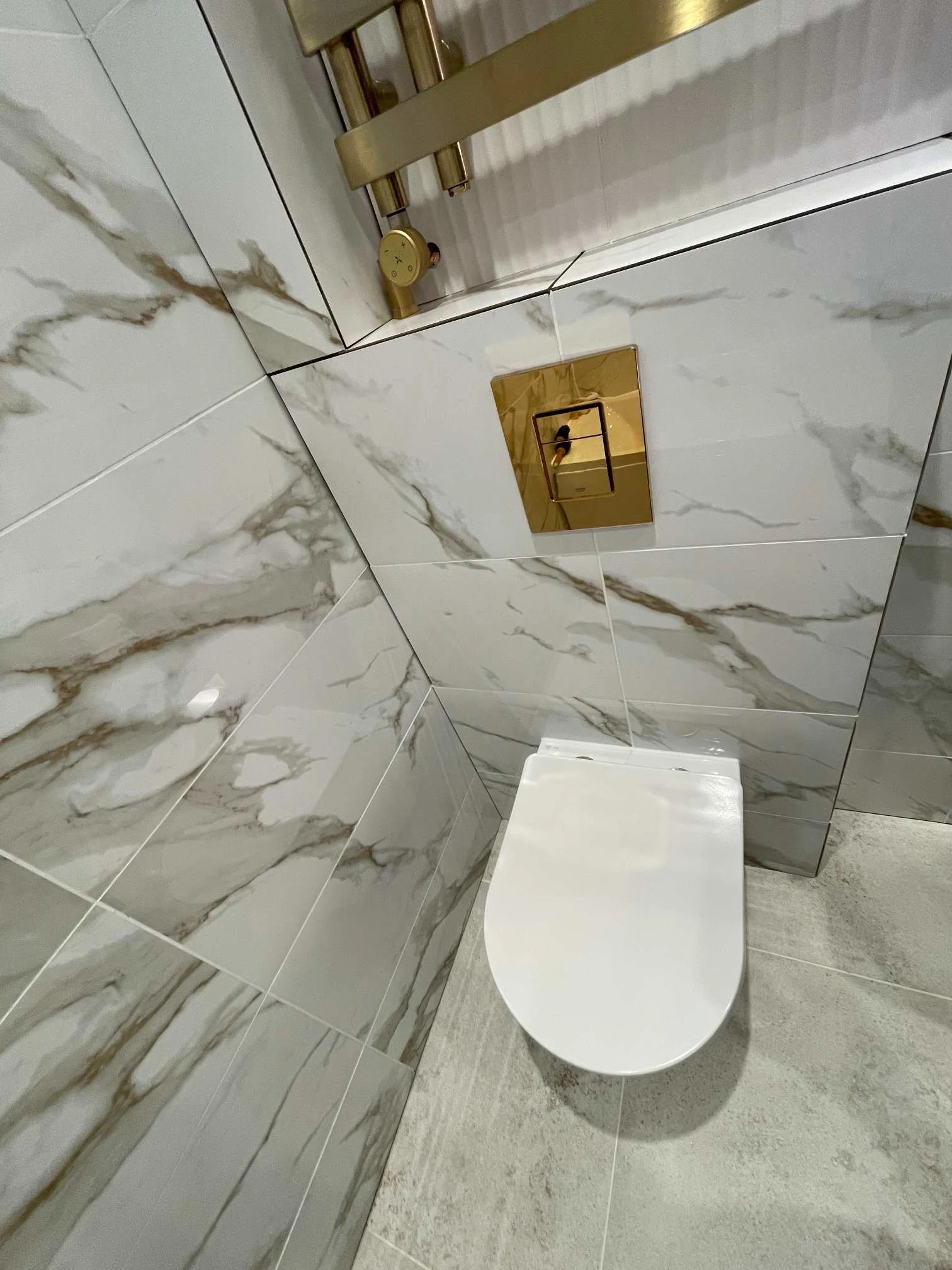 Images HW UK Services Ltd