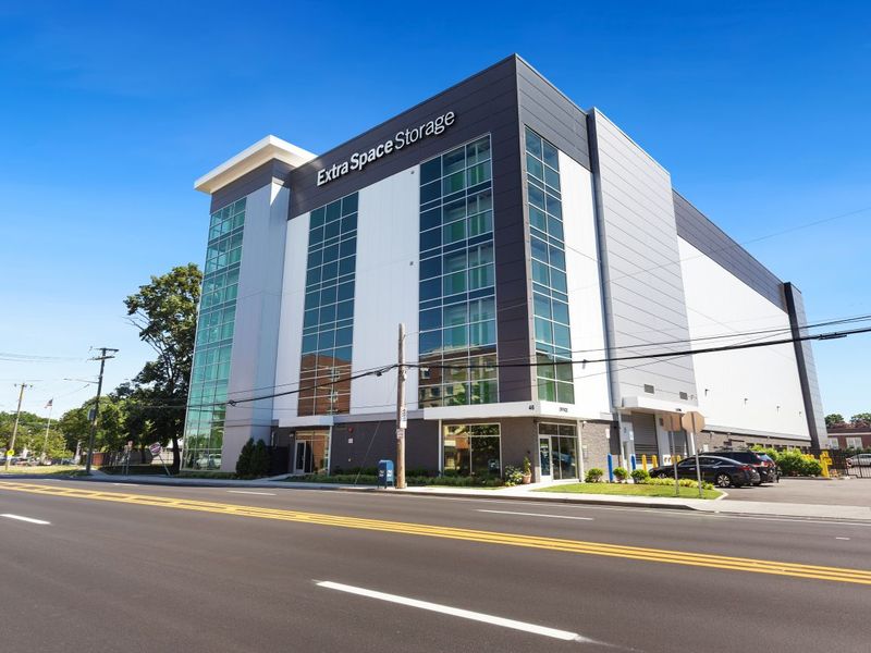 Alternate Beauty Image - Extra Space Storage at 6-54 Greenwich St, Hempstead, NY 11550