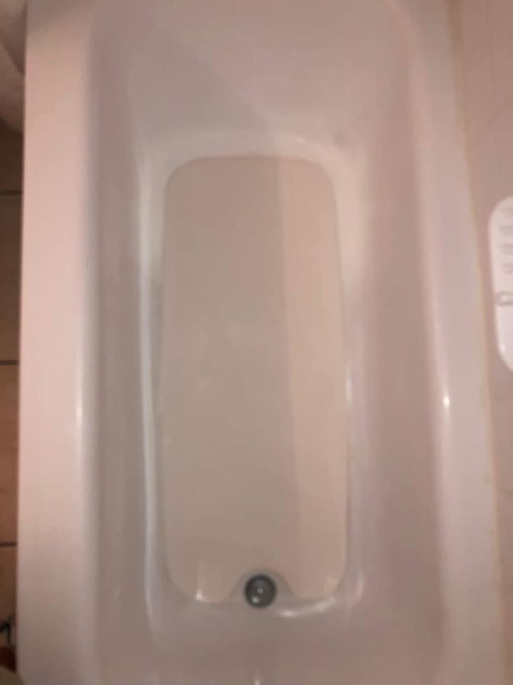 Fox Valley Bathtub Refinishing Image