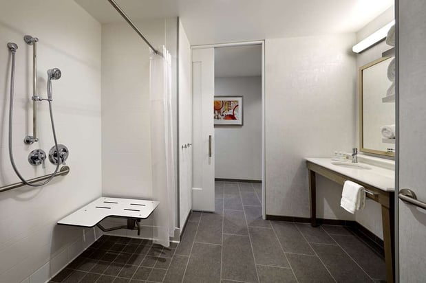 Images Hampton Inn Long Beach Airport