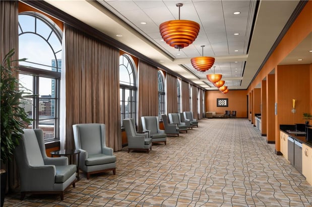 Images Hilton Orrington/Evanston