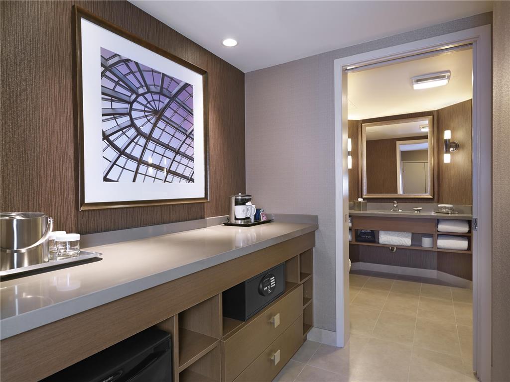 Images DoubleTree by Hilton Hotel West Edmonton