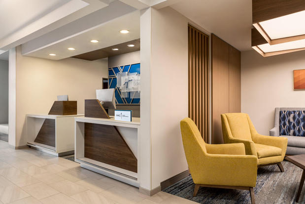 Images Holiday Inn Express & Suites East Greenbush(Albany-Skyline), an IHG Hotel