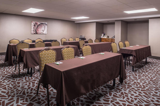 Images Holiday Inn Auburn-Finger Lakes Region by IHG