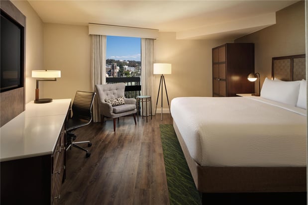 Images The DEXTRO Little Italy, BW Premier Collection