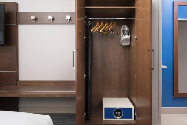 Images Holiday Inn Express & Suites San Antonio North - Windcrest by IHG