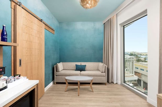 Images The Hiatus Clearwater Beach, Curio Collection by Hilton
