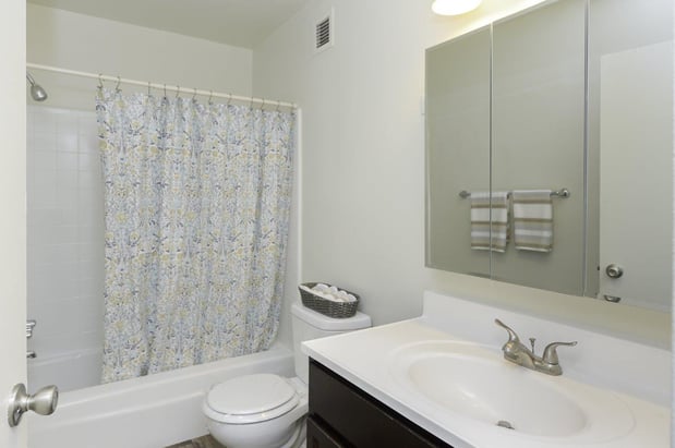 Images The Colonials Apartment Homes
