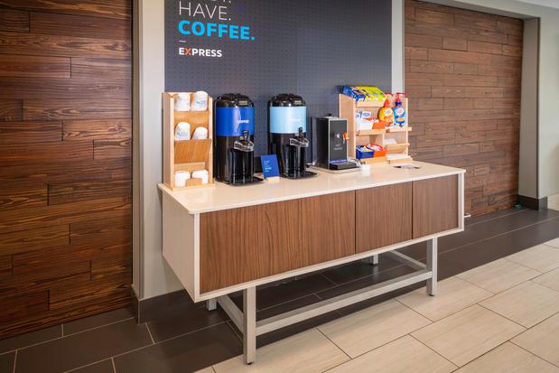 Images Holiday Inn Express & Suites Brevard – City Center by IHG