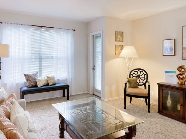 Images Greenbriar Apartments