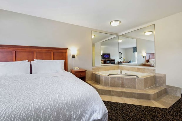 Images Hampton Inn & Suites Rockland