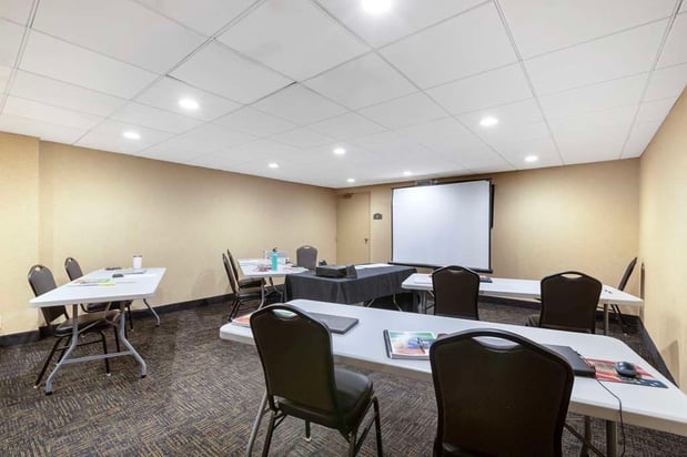 Images Best Western Plus Midwest Inn