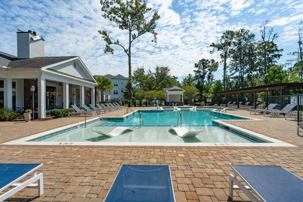 Images Bluewater at Bolton's Landing