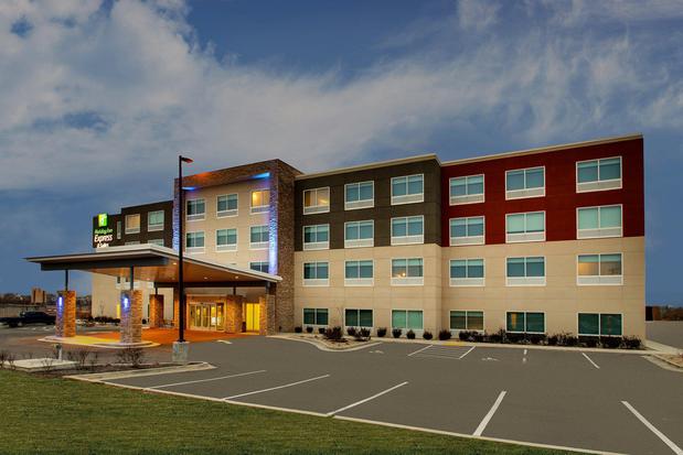 Images Holiday Inn Express & Suites Mt Sterling North by IHG