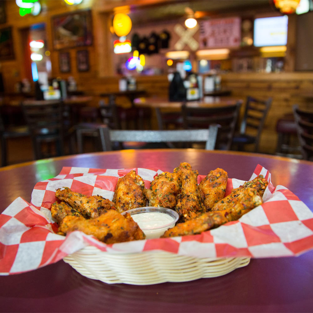 Duffy’s Bar and Grill in Osseo, Mn is open from 8am to 2am every day, we offer an extensive menu with something for everyone, including great burgers, our famous Duffy’s wings, and our homemade pizzas.