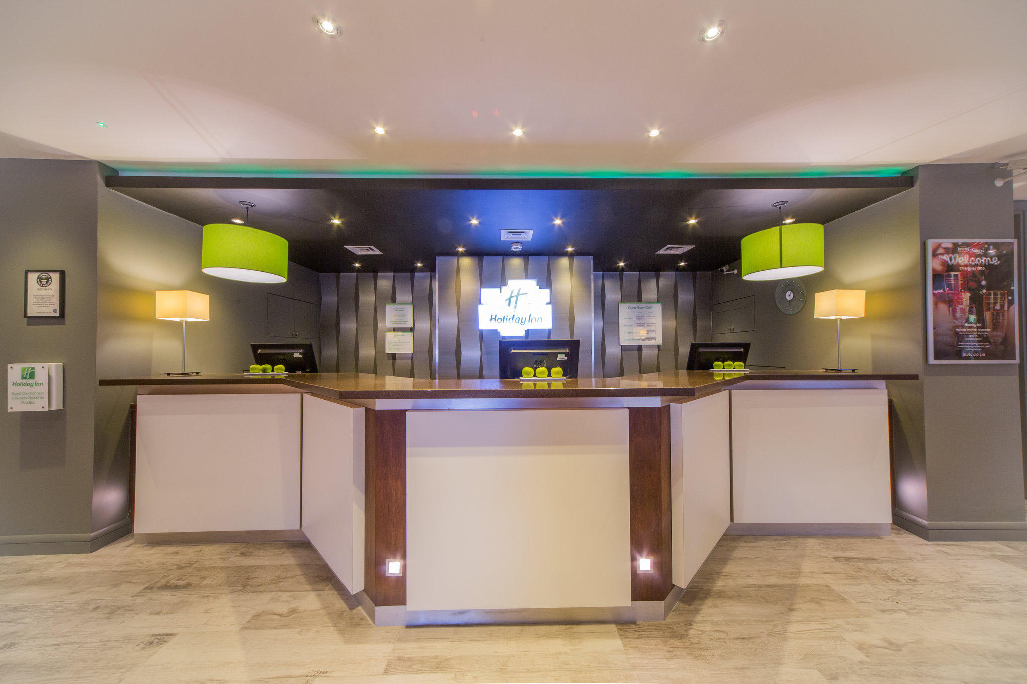 Holiday Inn High Wycombe M40, JCT. 4, an IHG Hotel High Wycombe 01494 972100