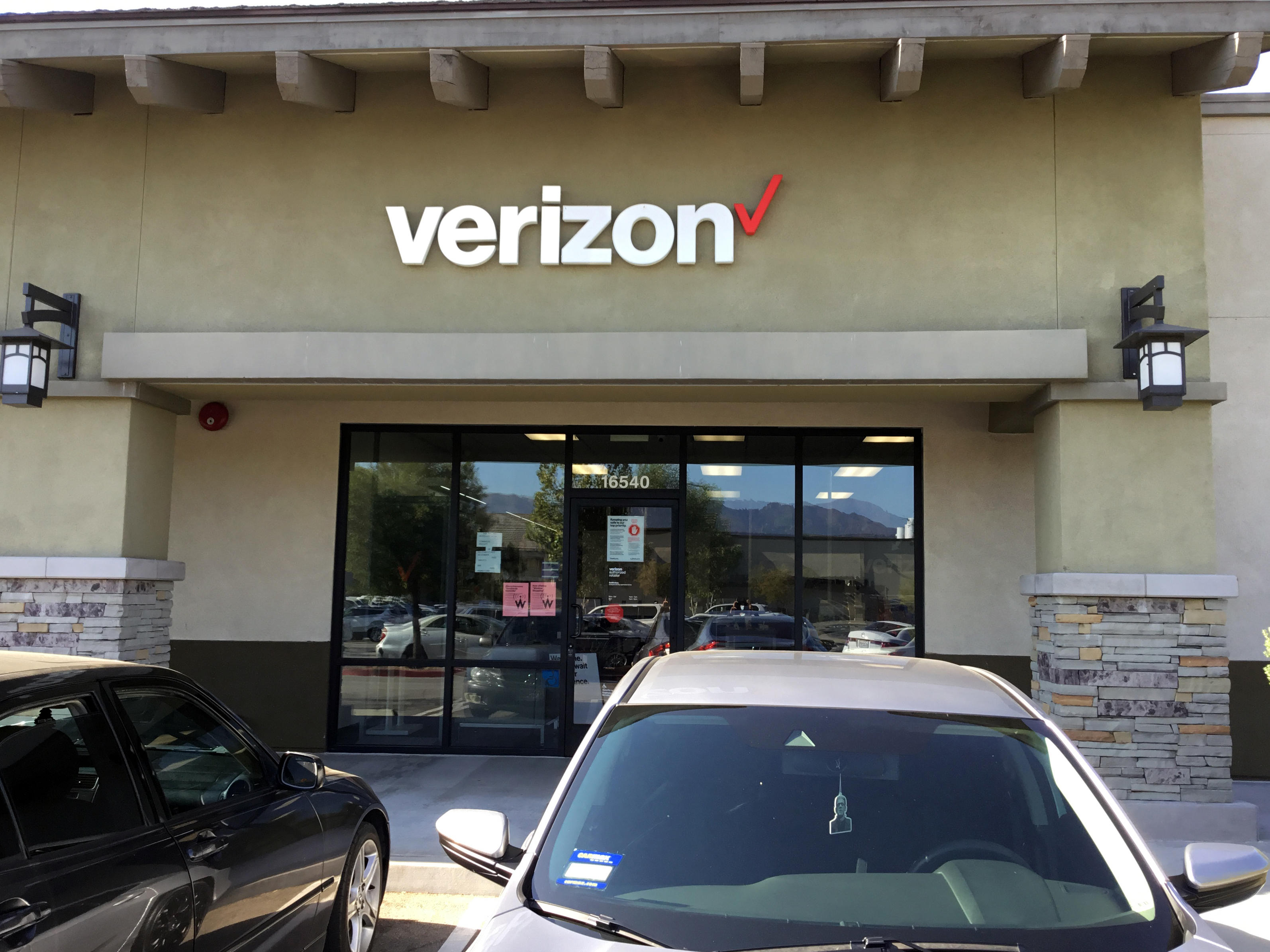 Verizon Authorized Retailer – GoWireless Photo