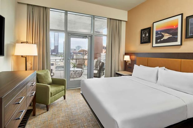 Images Embassy Suites by Hilton Nashville Downtown