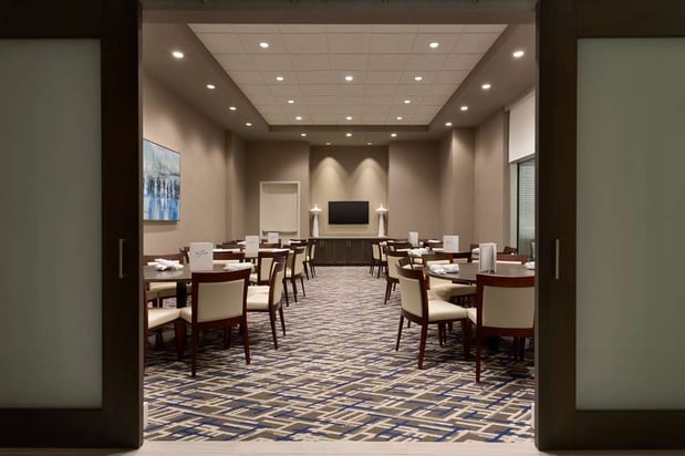 Images Embassy Suites by Hilton Kansas City Olathe
