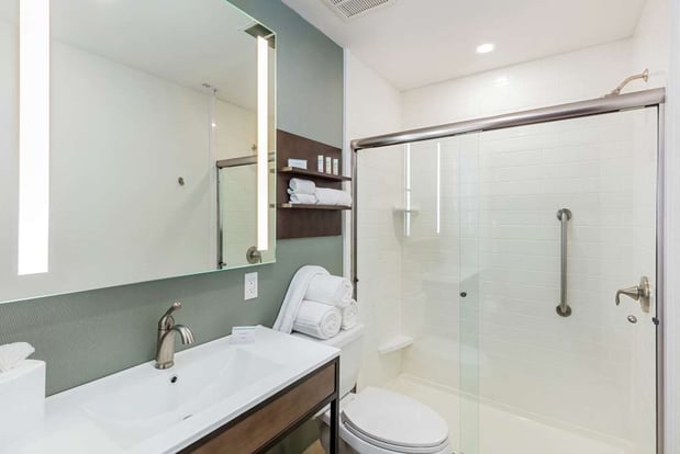 Images Hilton Garden Inn Davis Downtown