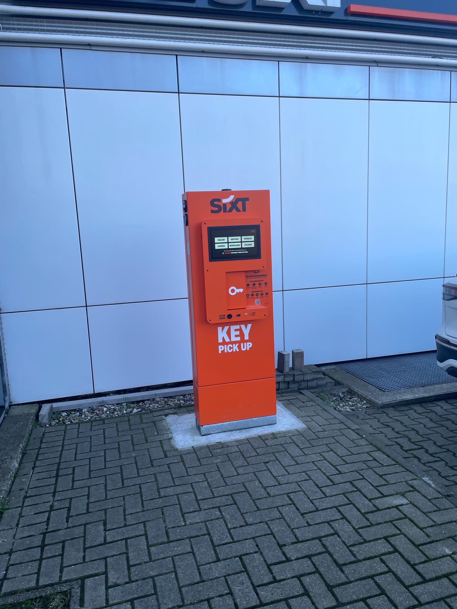 SIXT Autovermietung Hannover Buchholz, Karl-Wiechert-Allee 74 in Hannover