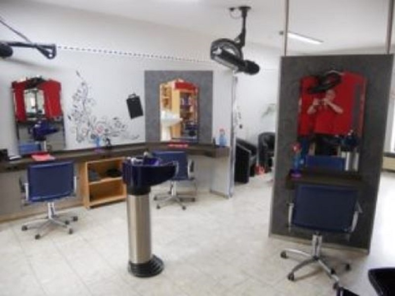 Silvia's Friseursalon, Fürther Str. 6 in Seukendorf