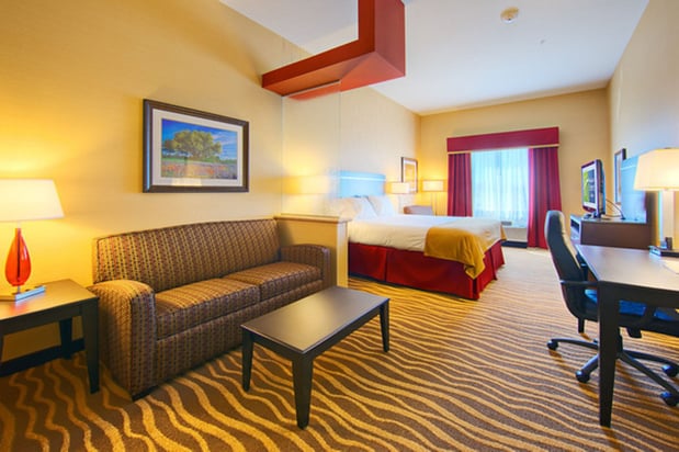 Images Holiday Inn Express & Suites Cotulla by IHG